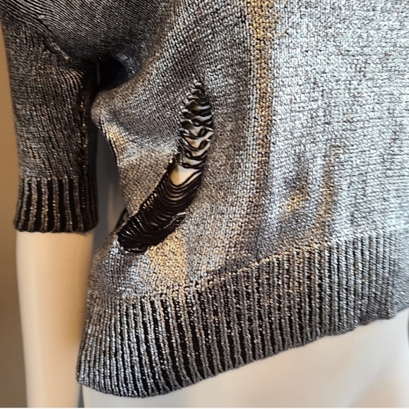 Guess Distressed Silver Metallic Sweater size XS - Picture 6 of 6